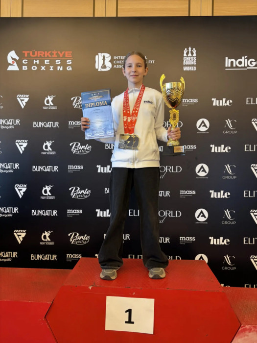 Алтайские спортсмены отличились на чемпионате Европы по шахбоксу