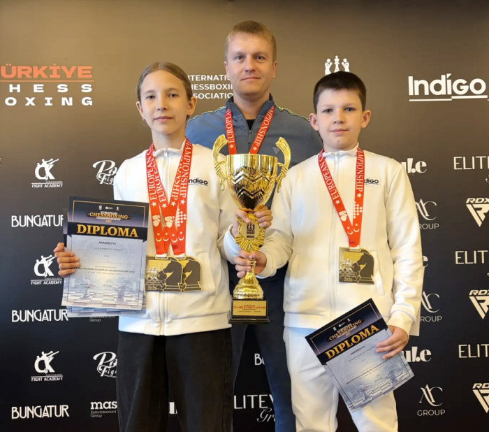 Алтайские спортсмены отличились на чемпионате Европы по шахбоксу