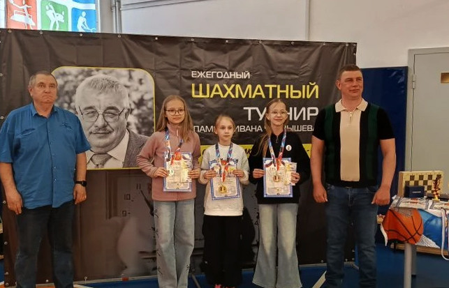 В Косихе провели краевой рапид памяти Ивана Чернышева