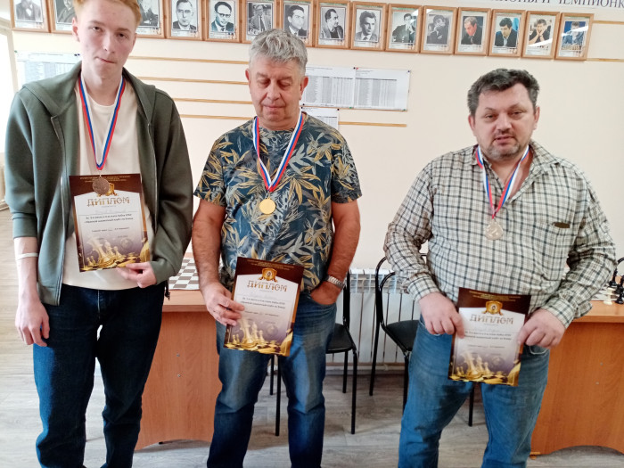 Без особых неожиданностей и гипноз высокого рейтинга