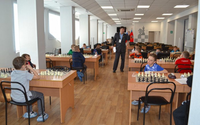 Ярослав Хаустов во второй раз выиграл краевую олимпиаду «Шахматы в школах»