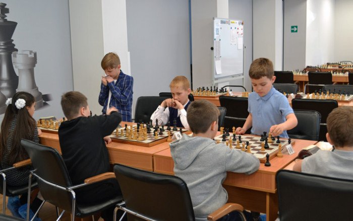 Ярослав Хаустов во второй раз выиграл краевую олимпиаду «Шахматы в школах»