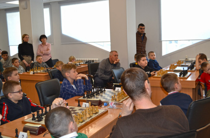 Ярослав Хаустов во второй раз выиграл краевую олимпиаду «Шахматы в школах»
