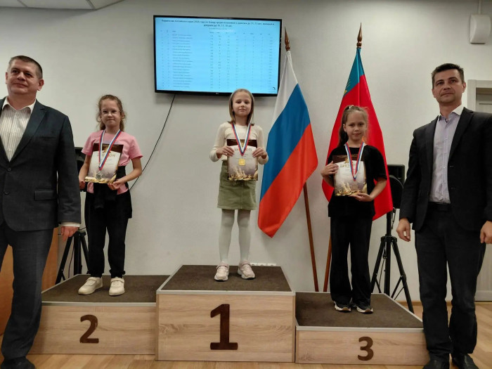 Первенство края стартовало с блица