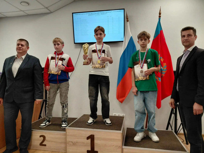 Первенство края стартовало с блица