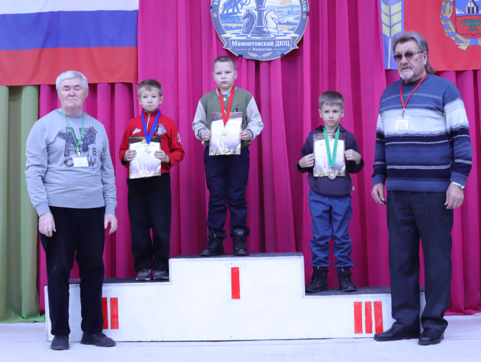 Краевой рапид в Мамонтово собрал 106 школьников из сёл и малых городов