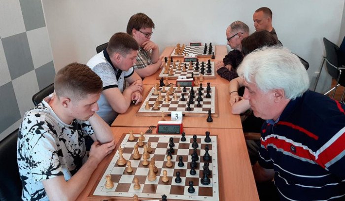 Кубок края преодолел экватор