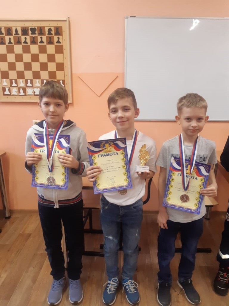 В первенстве Барнаула больше всего чемпионов у Академии