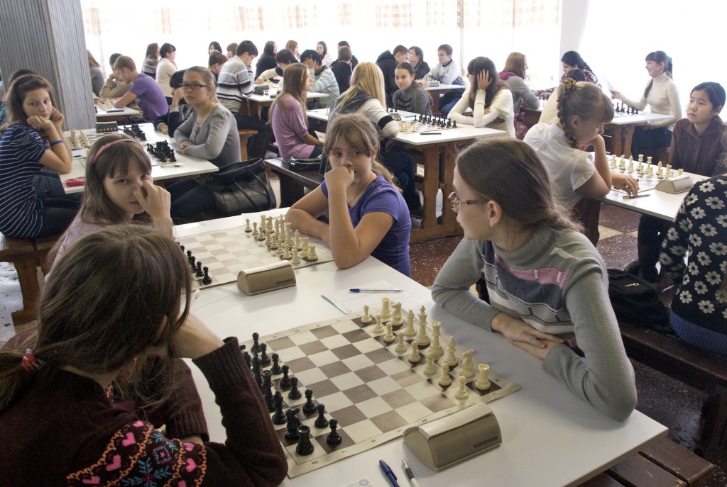 Идет борьба за медали и путевки