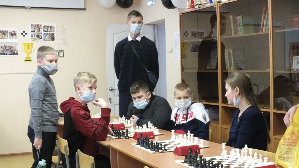 В Мамонтово создан современный детский шахматный клуб