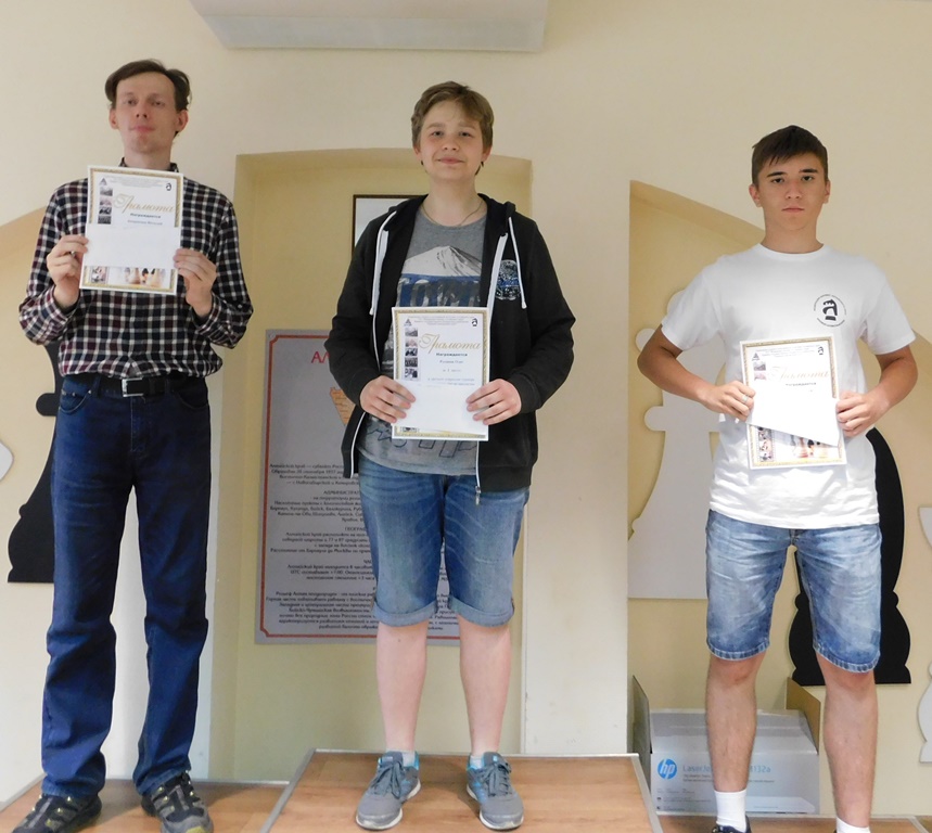 Олег Русанов опередил Бояринцева в «Барнаульской лиге»