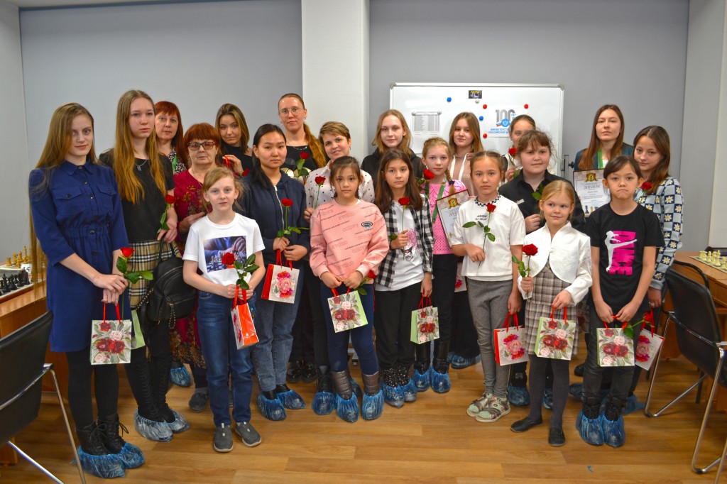 Праздничный женский турнир «Весенняя капель» состоялся в Барнауле