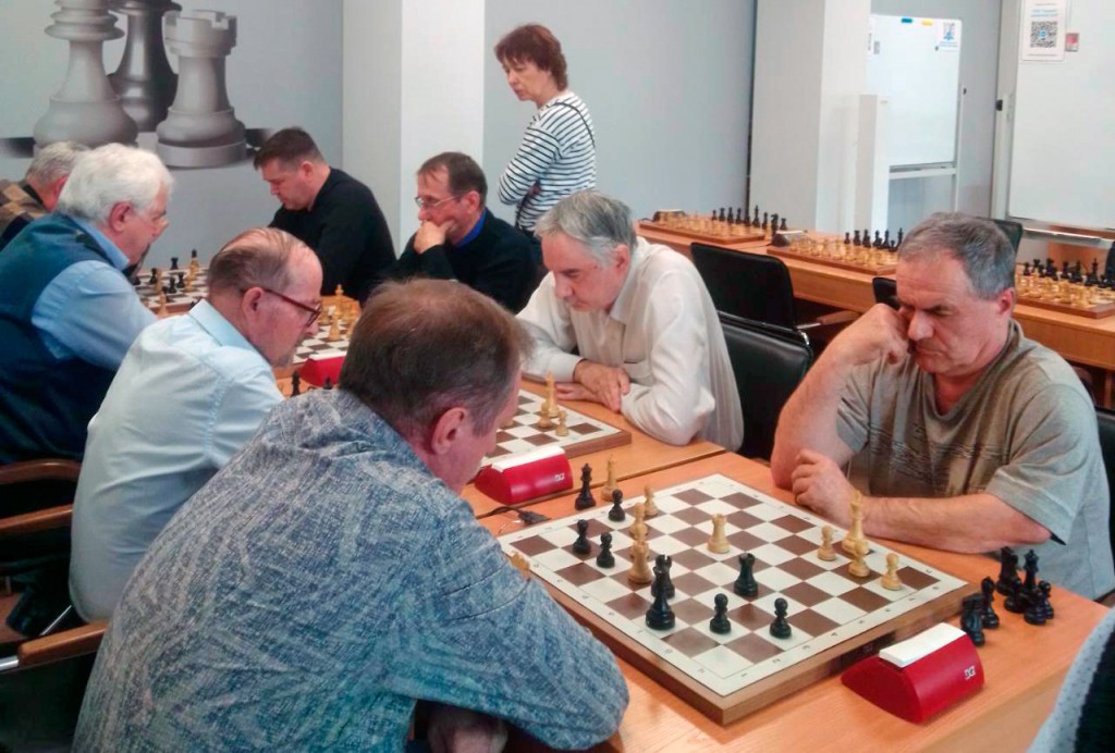 Ветераны Бийска вновь взяли верх над сборной Барнаула