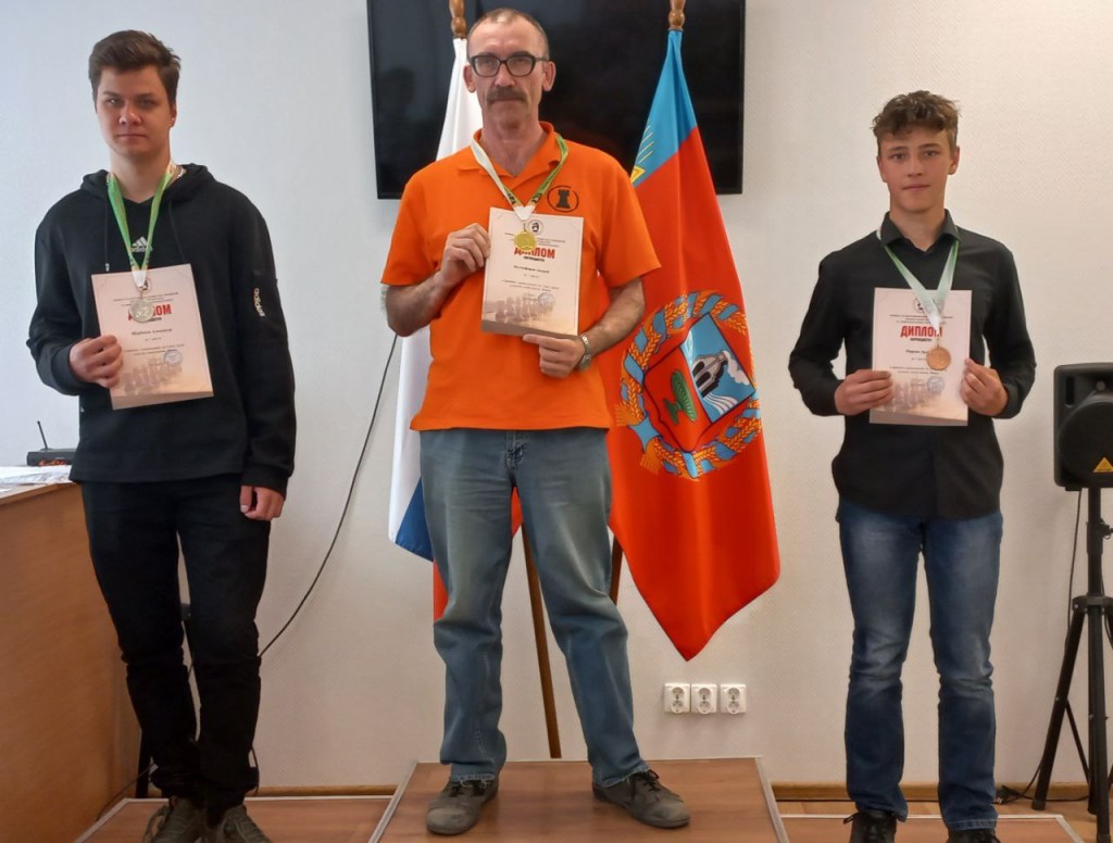 Подчуфаров и Соломатина – чемпионы края по блицу среди шахматистов из сёл и малых городов