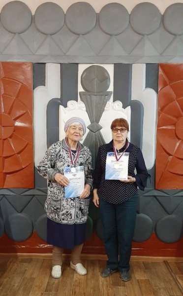 победительницы Гуляева по общему заболеванию, Аржанникова по спорту слепых